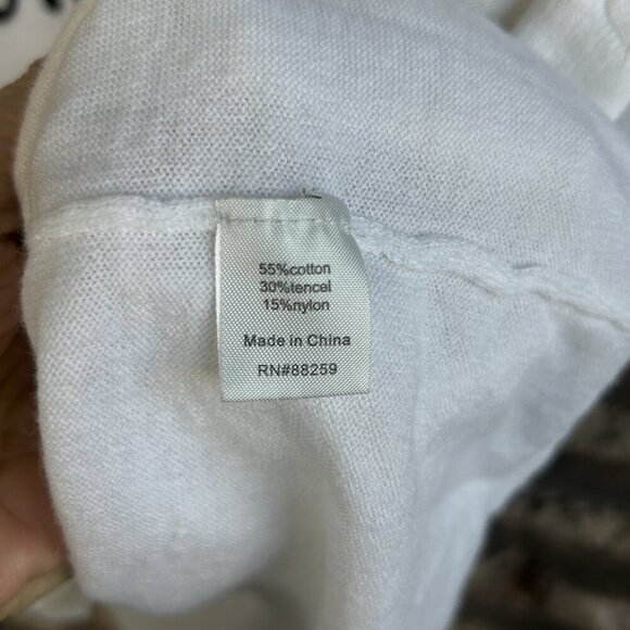 La Dolce Vita Subtle Luxury White Cozy Long Sleeve Sweater Size XS - Picture 2 of 6